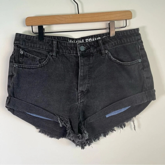 Volcom black high waist stone rolled denim shorts size 9 - Picture 1 of 7